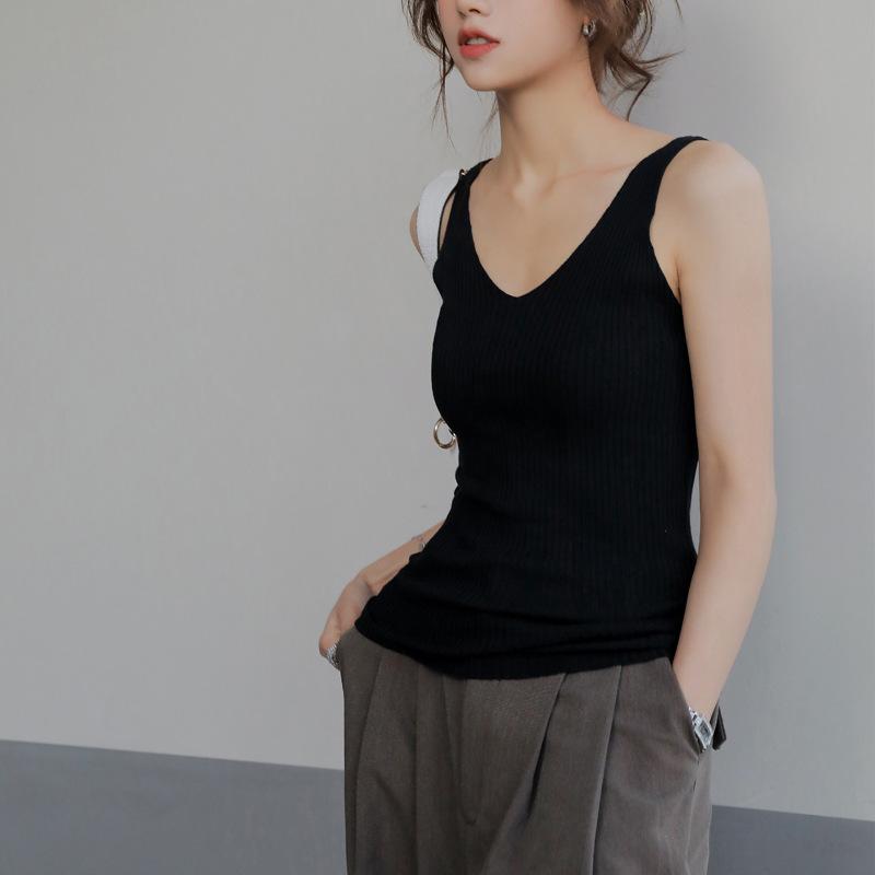 Майка-майка, маленькая жилетка, женская трикотажная одежда с V-образным вырезом, свободный дизайн, летний тонкий черный облегающий топ без рукавов, нижняя часть One size
Майка-майка, маленькая жилетка, женская трикотажная одежда с V-образным вырезом, свободный дизайн, летний тонкий черный облегающий топ без рукавов, нижняя часть One size