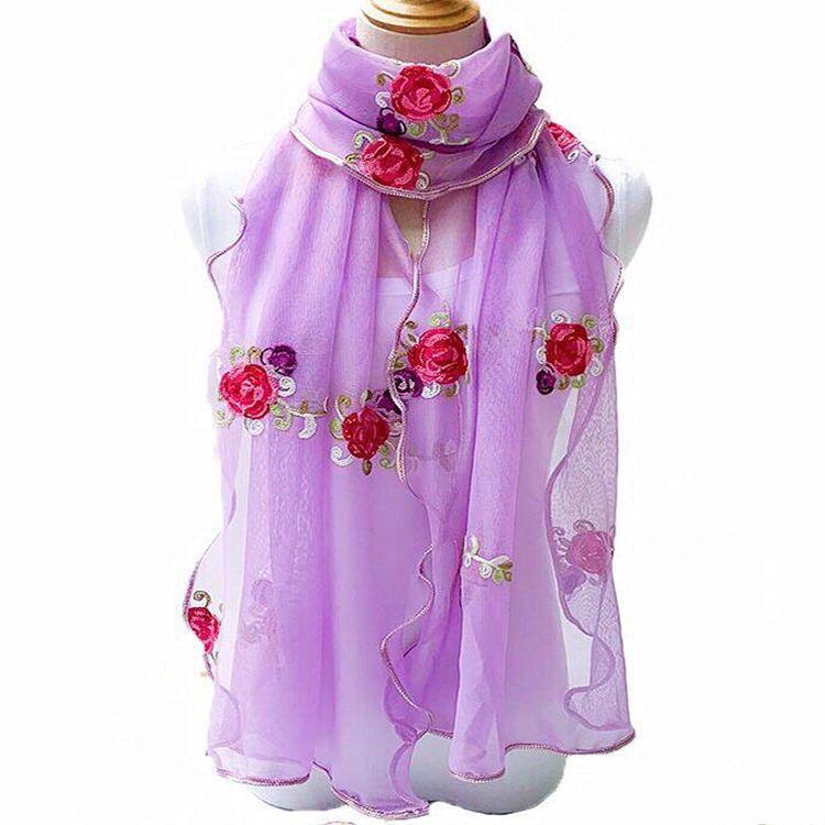 Новый шарф с оборками для женщин на весну и осень, длинный вышитый шарф, модный танцевальный шарф, шаль 160 * 45cm
Новый шарф с оборками для женщин на весну и осень, длинный вышитый шарф, модный танцевальный шарф, шаль 160 * 45cm