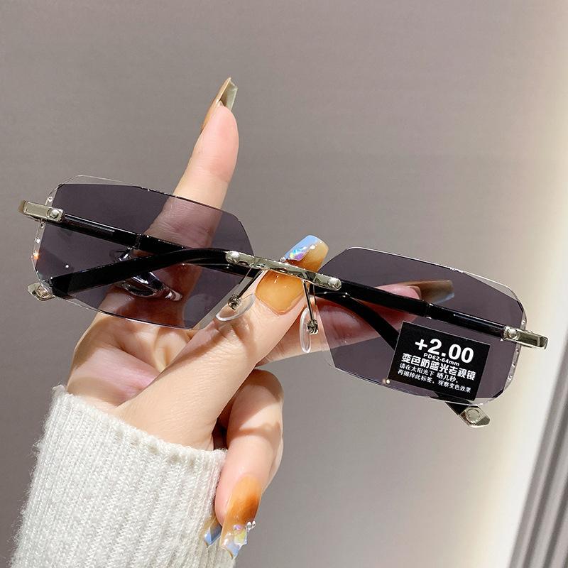 New Reading Glasses Man Woman Rimless Blocking Blue Light Photochromic Readers Fashion Versatile Outdoor Retro Unisex Eyewear +200
New Reading Glasses Man Woman Rimless Blocking Blue Light Photochromic Readers Fashion Versatile Outdoor Retro Unisex Eyewear +200