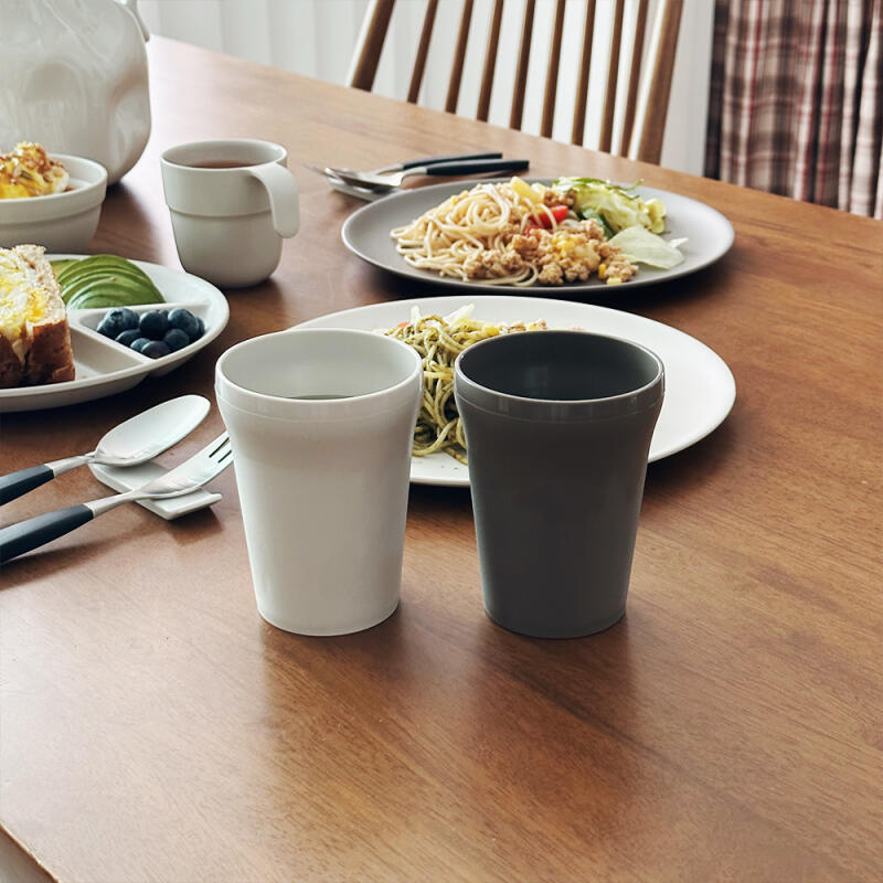 Friends Party Cup 4P Ivory 2P + Gray 2P
Friends Party Cup 4P Ivory 2P + Gray 2P