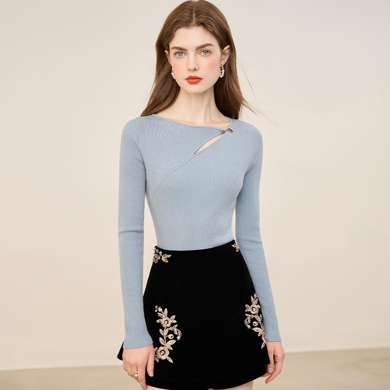 2025 Autumn Women s Off-Shoulder Hollow Knit Sweater with Metal Buckle Small синій
2025 Autumn Women s Off-Shoulder Hollow Knit Sweater with Metal Buckle Small синій