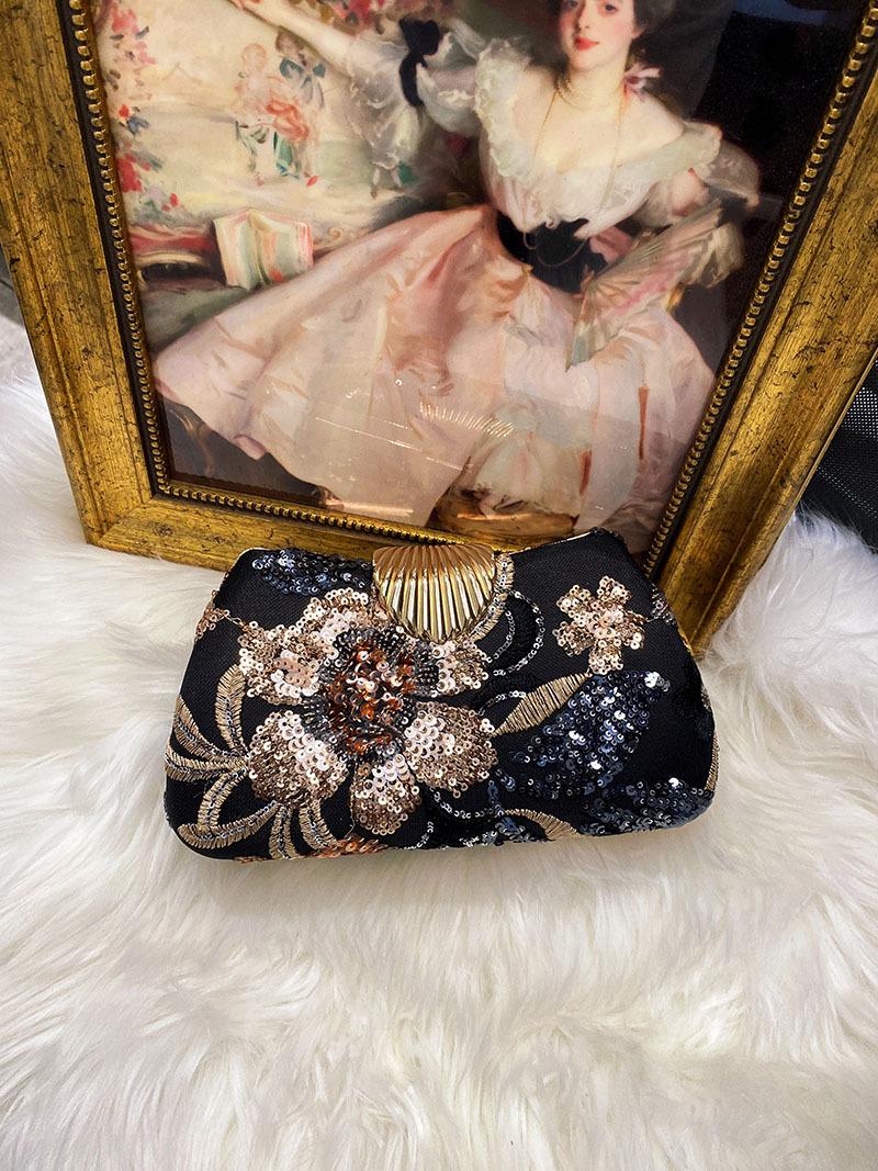 Temperament celebrity cheongsam box bag, Guofeng new Chinese velvet sequins embroidered hand-held dinner bag чёрный
Temperament celebrity cheongsam box bag, Guofeng new Chinese velvet sequins embroidered hand-held dinner bag чёрный