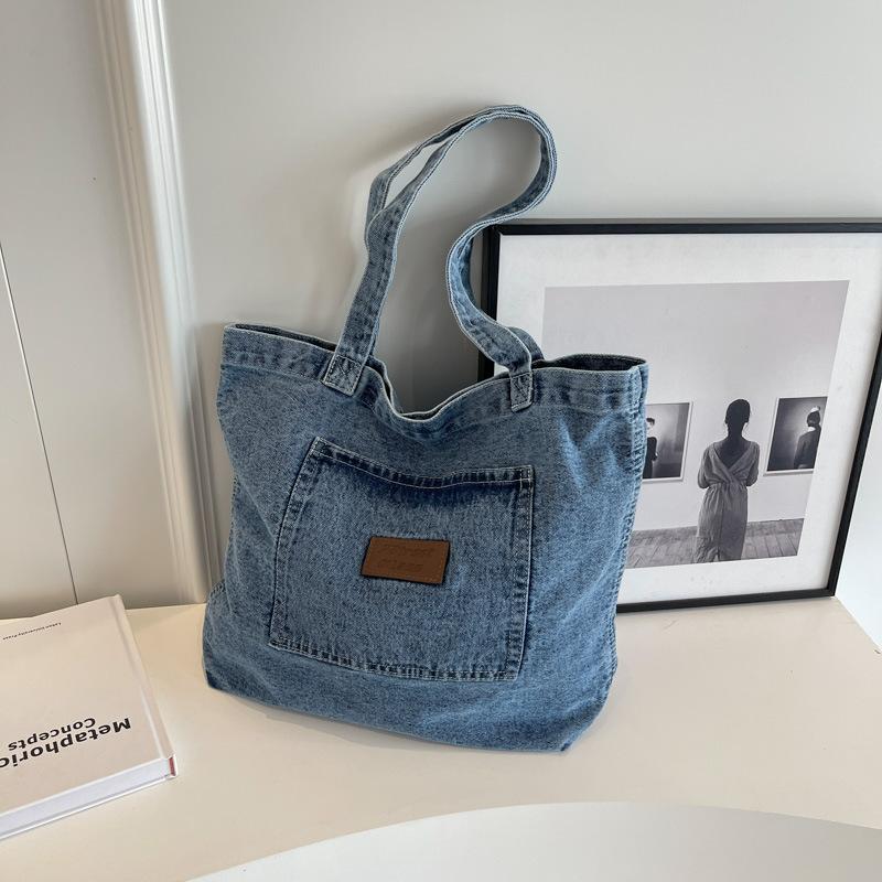 Denim Designer Handbag Luxury Designer Tote Bag Fashionalbe Clutch Bags SolidColor Underarm Simple Female Commuter Handbags 2025
Denim Designer Handbag Luxury Designer Tote Bag Fashionalbe Clutch Bags SolidColor Underarm Simple Female Commuter Handbags 2025