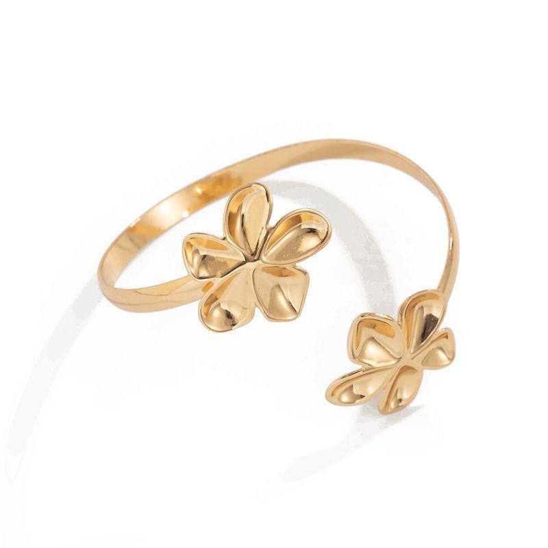Metal Flower Starfish Arm Bracelet for Women 2026 Spring and Summer New European and American Fashion Influencer Travel Photo Shoot Matching Arm Band Gold
Metal Flower Starfish Arm Bracelet for Women 2026 Spring and Summer New European and American Fashion Influencer Travel Photo Shoot Matching Arm Band Gold