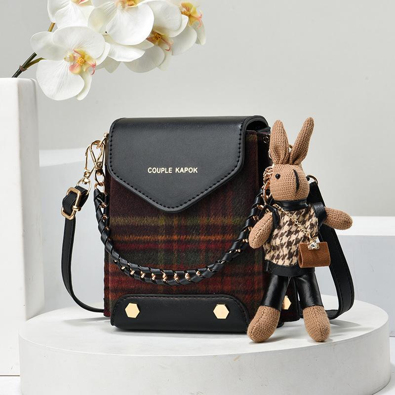 Новый женский портативный кошелек через плечо на одно плечо с украшением в виде кролика, сумка через плечо для мобильного телефона
Новый женский портативный кошелек через плечо на одно плечо с украшением в виде кролика, сумка через плечо для мобильного телефона