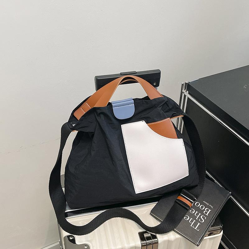 нишевый дизайн, холщовая сумка с пэчворком, женская сумка на плечо в корейском стиле, сумка-тоут для通勤, универсальная повседневная сумка-мессенджер чёрный
нишевый дизайн, холщовая сумка с пэчворком, женская сумка на плечо в корейском стиле, сумка-тоут для通勤, универсальная повседневная сумка-мессенджер чёрный