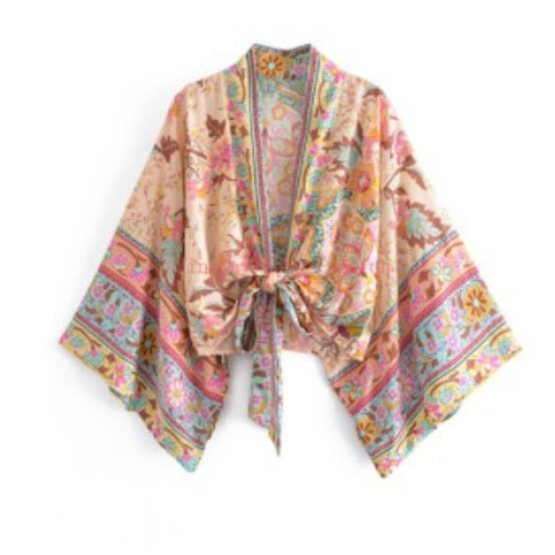Boho Queens, винтажное короткое кимоно с цветочным принтом и поясом, женское новое модное женское пляжное платье с v-образным вырезом и рукавами «летучая мышь», пляжный халат
Boho Queens, винтажное короткое кимоно с цветочным принтом и поясом, женское новое модное женское пляжное платье с v-образным вырезом и рукавами «летучая мышь», пляжный халат