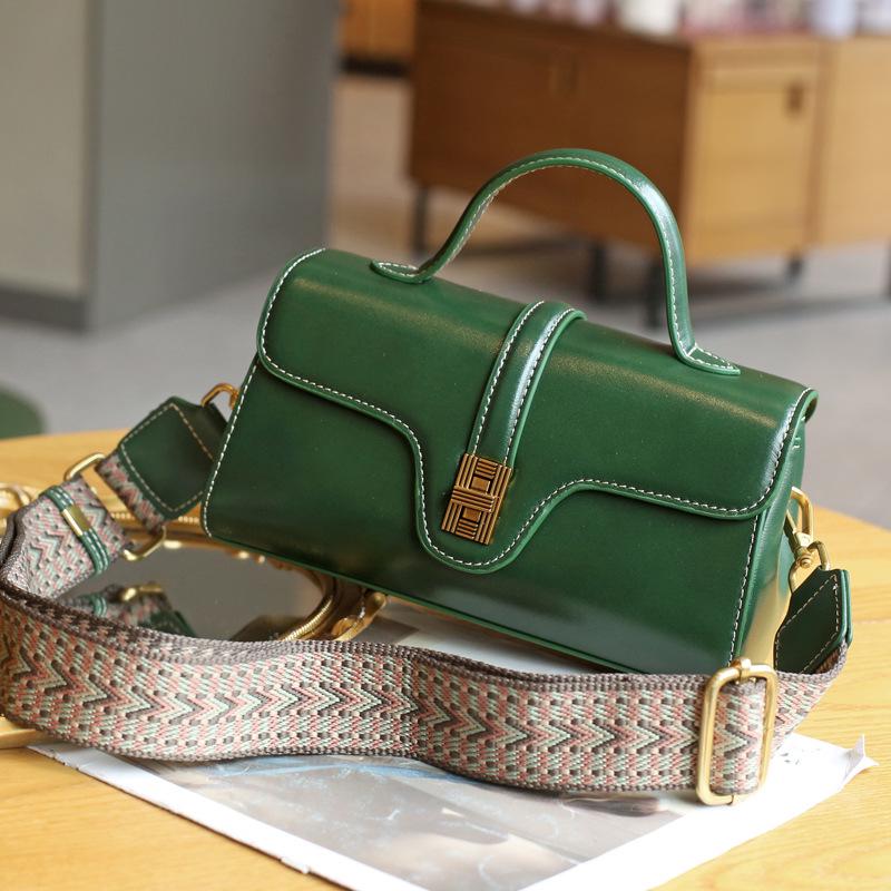 Women s Genuine Leather Retro Crossbody Handbag - 2026 High-End Style
Women s Genuine Leather Retro Crossbody Handbag - 2026 High-End Style