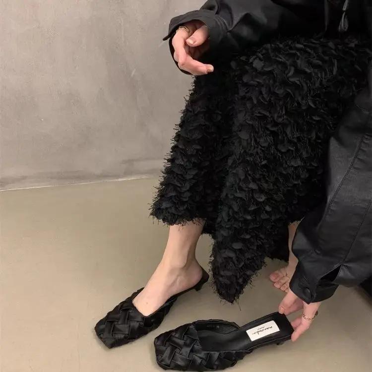 Босоножки на каблуке Уличные женские тапочки Обувь для женщин Нескользящие Дизайны верха Шлепанцы Элегантные и Модные Vip Повседневные H-сандалии 39
Босоножки на каблуке Уличные женские тапочки Обувь для женщин Нескользящие Дизайны верха Шлепанцы Элегантные и Модные Vip Повседневные H-сандалии 39