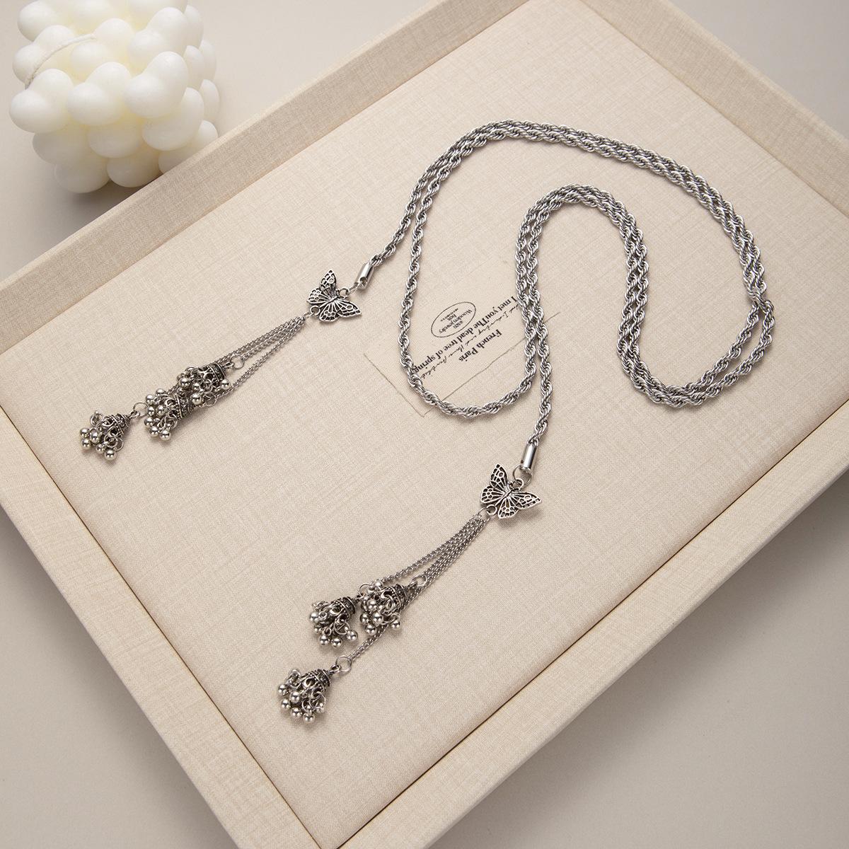 Retro Spice Girl Retro Long Necklace French Cold Wind Butterfly Tassel Necklace Premium Niche Design Necklace
Retro Spice Girl Retro Long Necklace French Cold Wind Butterfly Tassel Necklace Premium Niche Design Necklace