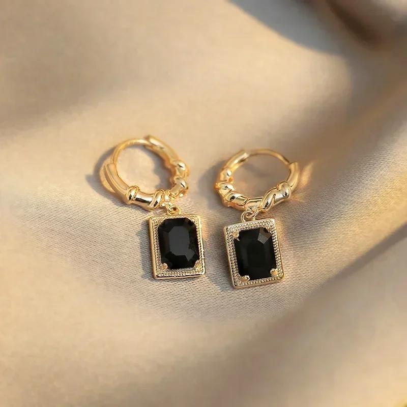 Fashionable and Charming Women s Pendant Earrings Gold Black Zirconia Engagement Ceremony Party Accessories Wholesale
Fashionable and Charming Women s Pendant Earrings Gold Black Zirconia Engagement Ceremony Party Accessories Wholesale
