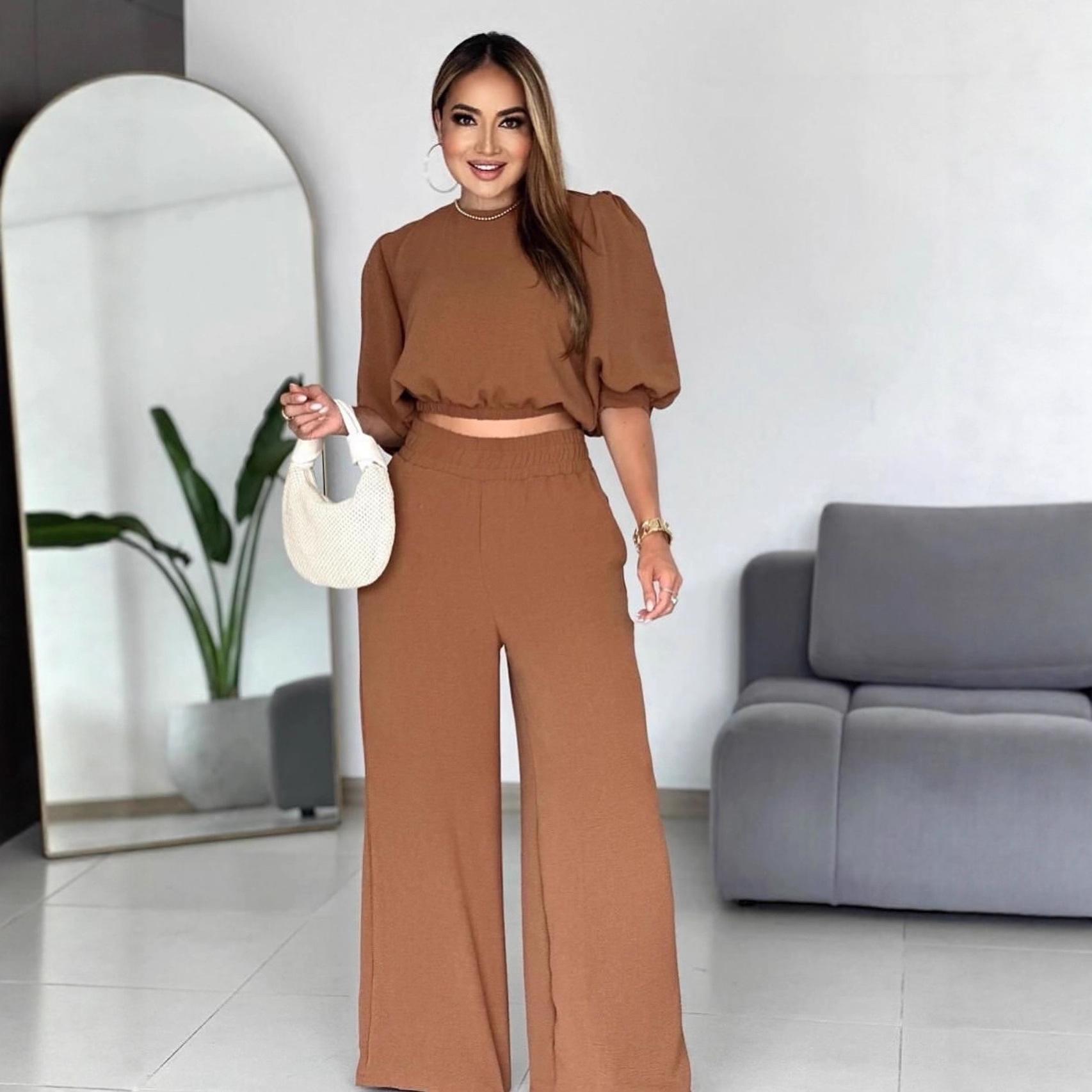 Chic Cross-Border Bubble Sleeve Top & High-Waisted Wide-Leg Pants Set Medium світло-коричневого кольору
Chic Cross-Border Bubble Sleeve Top & High-Waisted Wide-Leg Pants Set Medium світло-коричневого кольору