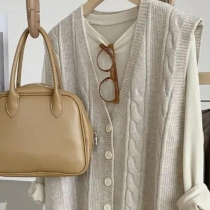 V-neck Knitted Sweater Vest Cardigan Outerwear Loose Thickened Korean Style Vest Waistcoat Outerwear S
V-neck Knitted Sweater Vest Cardigan Outerwear Loose Thickened Korean Style Vest Waistcoat Outerwear S