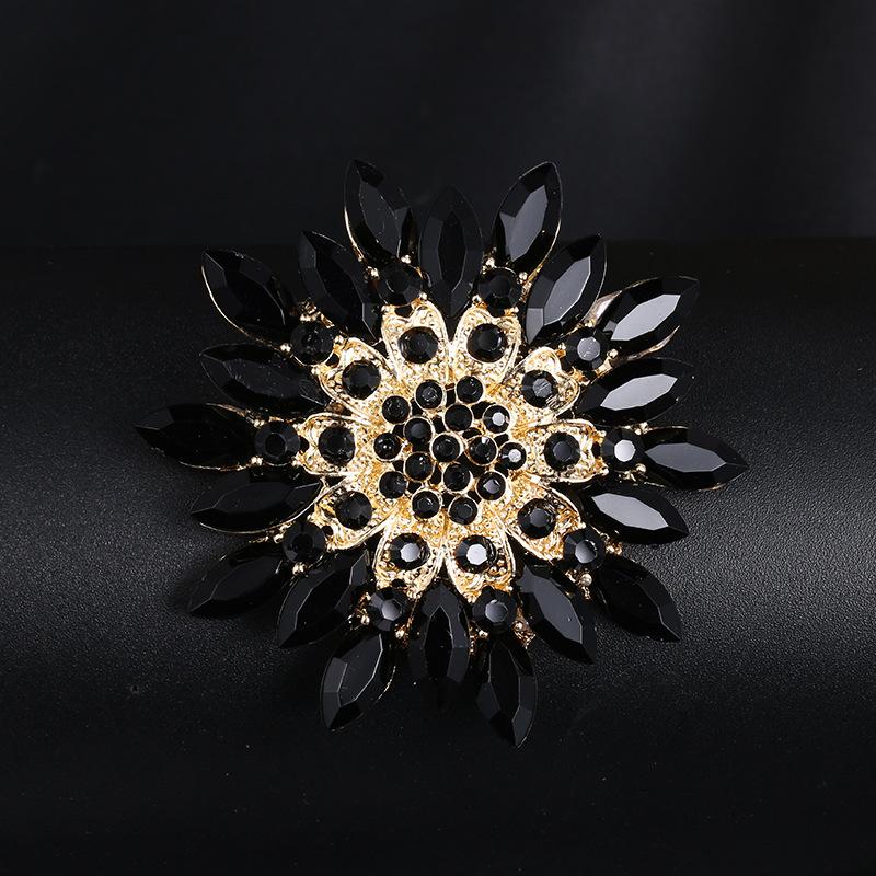 Women Vintage Crystal Baroque Brooches Pins Exquisite Retro Flower Badges Corsage Party Clothing Accessories Pins
Women Vintage Crystal Baroque Brooches Pins Exquisite Retro Flower Badges Corsage Party Clothing Accessories Pins