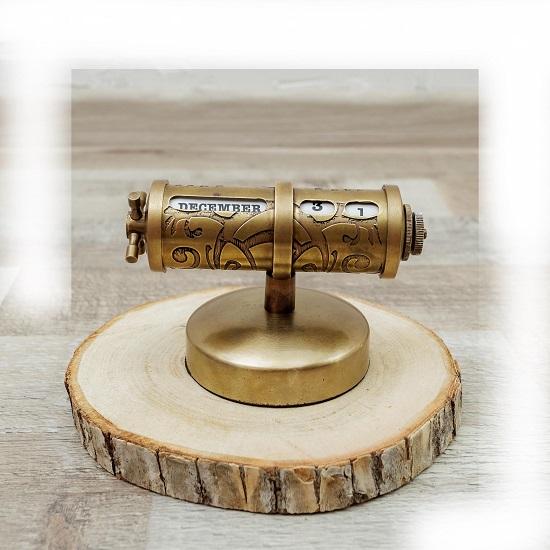 Perpetual Desk Calendar Handmade Nautical Decor Style Calendar Gift 10 cm Brass Desktop
Perpetual Desk Calendar Handmade Nautical Decor Style Calendar Gift 10 cm Brass Desktop