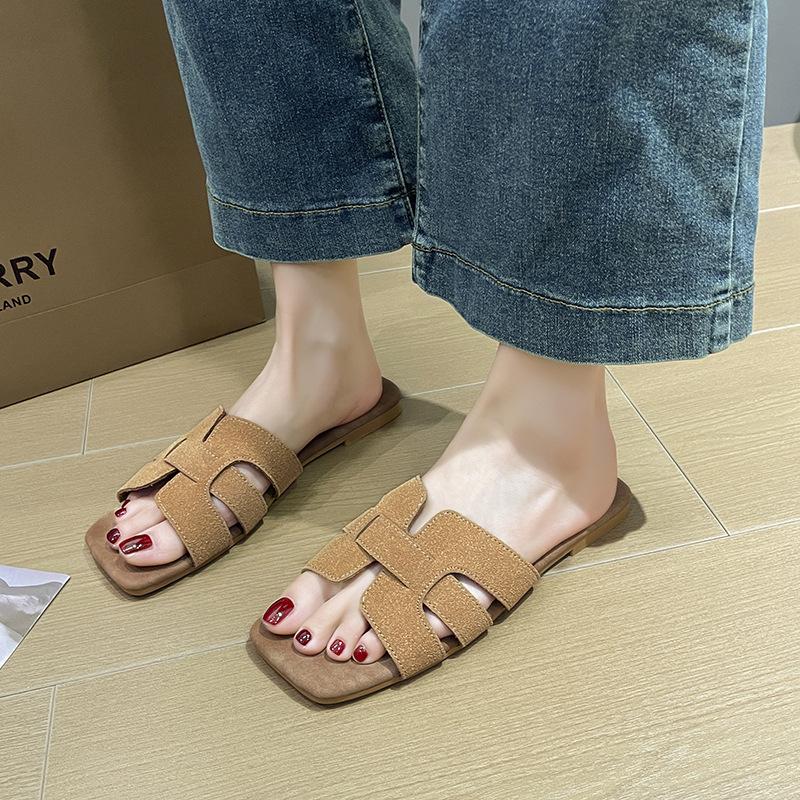 2025 new foreign trade 35-42 women s summer large size outer wear one word beach soft bottom square head cool slippers 35 абрикосовый
2025 new foreign trade 35-42 women s summer large size outer wear one word beach soft bottom square head cool slippers 35 абрикосовый