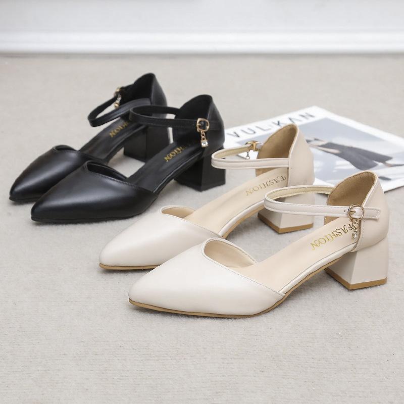 Baotou sandals women s 2025 Korean version of the new summer middle heel one-word buckle hollow thick heel high heels professional single shoes wholes 35 чёрный
Baotou sandals women s 2025 Korean version of the new summer middle heel one-word buckle hollow thick heel high heels professional single shoes wholes 35 чёрный