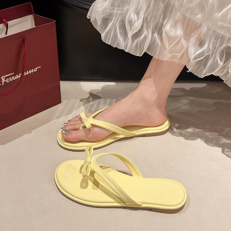 Retro French niche toe flat bottom slippers female summer wear gentle fairy wind holiday sandals open toe flip-flops 35 жёлтый
Retro French niche toe flat bottom slippers female summer wear gentle fairy wind holiday sandals open toe flip-flops 35 жёлтый