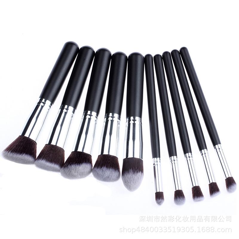 Gold and silver tube 10 makeup brush set, set of brushes, five small makeup brushes without logo.
Gold and silver tube 10 makeup brush set, set of brushes, five small makeup brushes without logo.