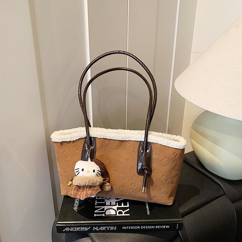 Fashion casual retro armpit bag autumn and winter new bag 2025 trendy personality women s large-capacity shoulder bag Without pendant коричневий
Fashion casual retro armpit bag autumn and winter new bag 2025 trendy personality women s large-capacity shoulder bag Without pendant коричневий