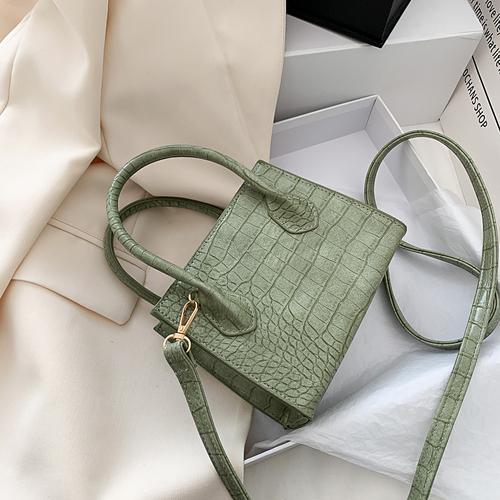 Crocodile Pattern Women Small Square Bags Classic PU Leather Ladies Crossbody Bags Female Mini Girls Flap Shoulder Bags Bolsa 17x16x8cm зелёный
Crocodile Pattern Women Small Square Bags Classic PU Leather Ladies Crossbody Bags Female Mini Girls Flap Shoulder Bags Bolsa 17x16x8cm зелёный