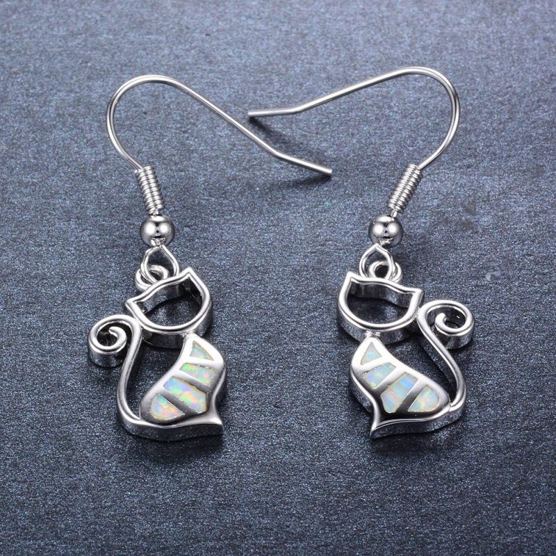 Japanese and Korean style cute earrings, platinum opal cat earrings, female personality cartoon fashion exquisite jewelry белый
Japanese and Korean style cute earrings, platinum opal cat earrings, female personality cartoon fashion exquisite jewelry белый