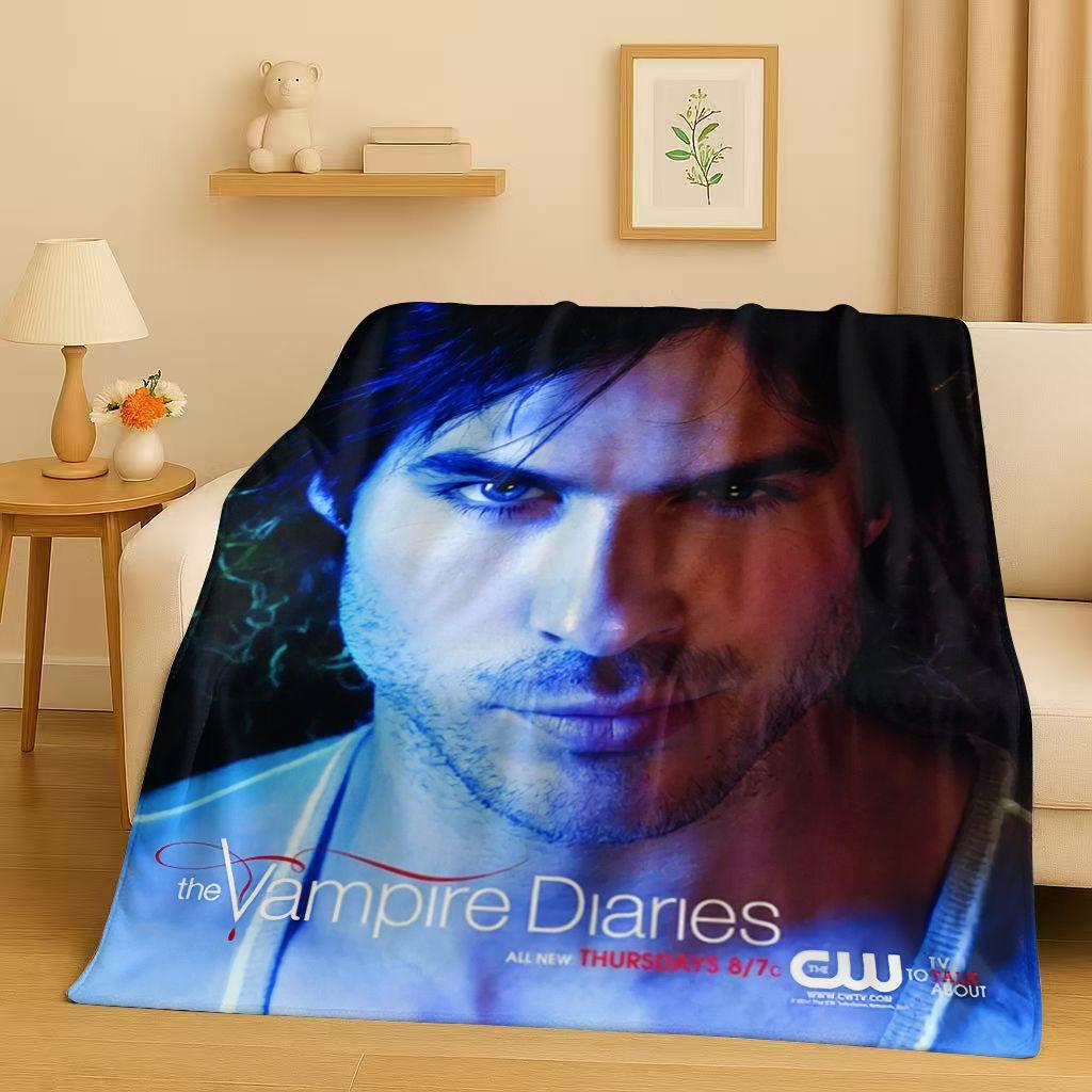 Класична фланелева ковдра Damon Salvatore з серіалу Щоденники вампіра, надзвичайно м який теплий плюшевий плед для дому, спальні, ліжка, дивана, для дітей 150x180cm
Класична фланелева ковдра Damon Salvatore з серіалу Щоденники вампіра, надзвичайно м який теплий плюшевий плед для дому, спальні, ліжка, дивана, для дітей 150x180cm