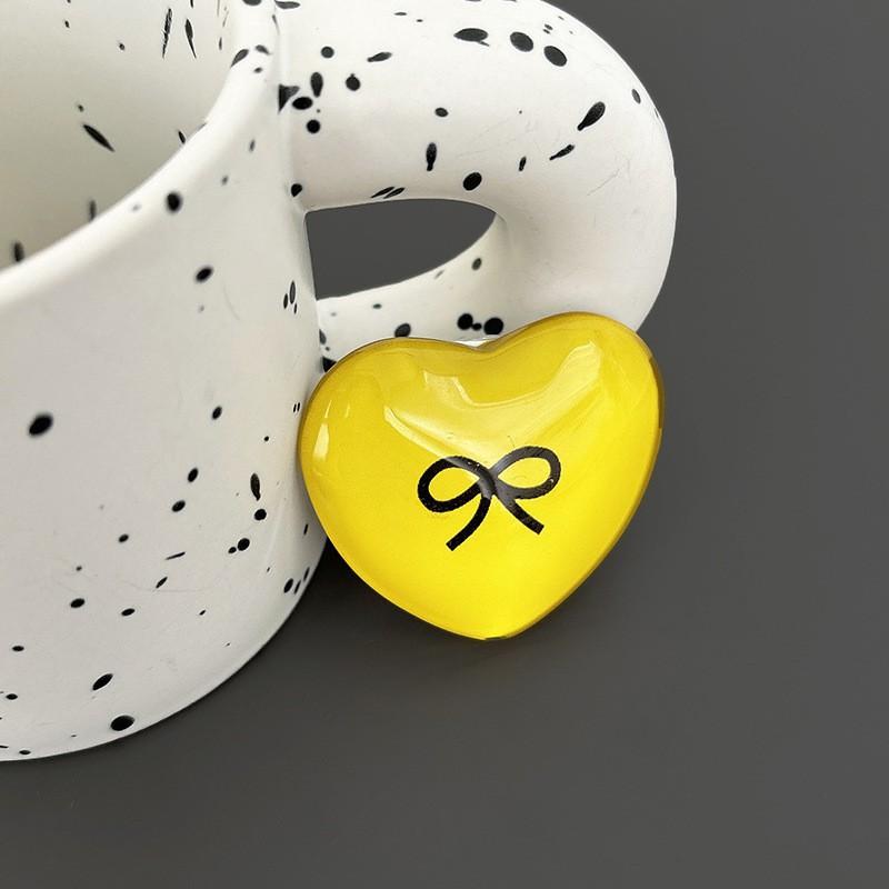 Bow Crystal Glass Heart-shaped Phone Airbag Holder Korean Ins Style Adhesive Retractable Lazy Person Watching Drama
Bow Crystal Glass Heart-shaped Phone Airbag Holder Korean Ins Style Adhesive Retractable Lazy Person Watching Drama