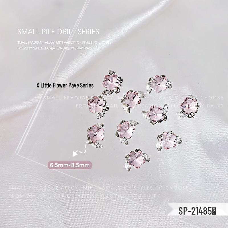 Набор из 5 переливающихся белых AB 3D металлических цветов для дизайна ногтей
Набор из 5 переливающихся белых AB 3D металлических цветов для дизайна ногтей