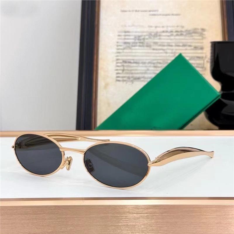 Women s Metal Oval Sunglasses with UV Protection - Sardine Teeth Style (BV1386S) Standard золотий/сірий колір
Women s Metal Oval Sunglasses with UV Protection - Sardine Teeth Style (BV1386S) Standard золотий/сірий колір