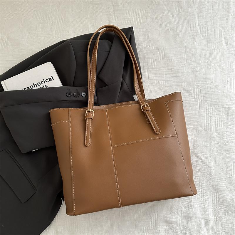 Retro Large Capacity Commuter Tote Bag Soft Faux Leather Work Shoulder Handbag for Women коричневий
Retro Large Capacity Commuter Tote Bag Soft Faux Leather Work Shoulder Handbag for Women коричневий