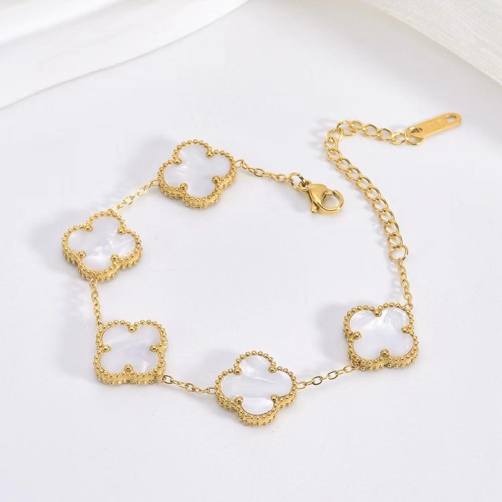 15MM Titanium Steel Four-leaf Clover Five Flowers Bracelet High-grade Does Not Lose Color Ladies Bracelet
15MM Titanium Steel Four-leaf Clover Five Flowers Bracelet High-grade Does Not Lose Color Ladies Bracelet