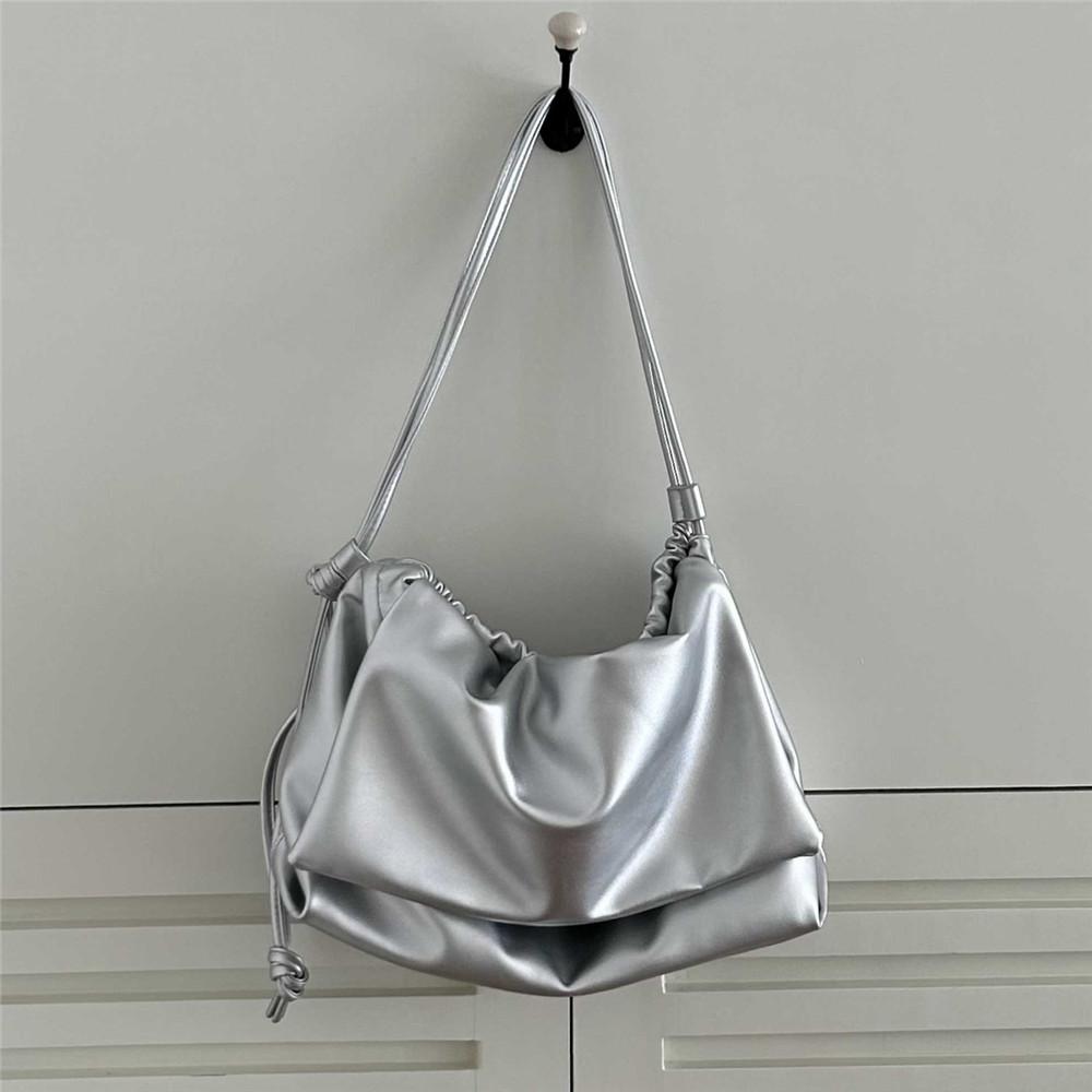 Big Shoulder Bags for Women Large Hobo Shopper Bag Solid Color Soft PU Leather Crossbody Handbag Drawstring Ruched Lady Totes
Big Shoulder Bags for Women Large Hobo Shopper Bag Solid Color Soft PU Leather Crossbody Handbag Drawstring Ruched Lady Totes