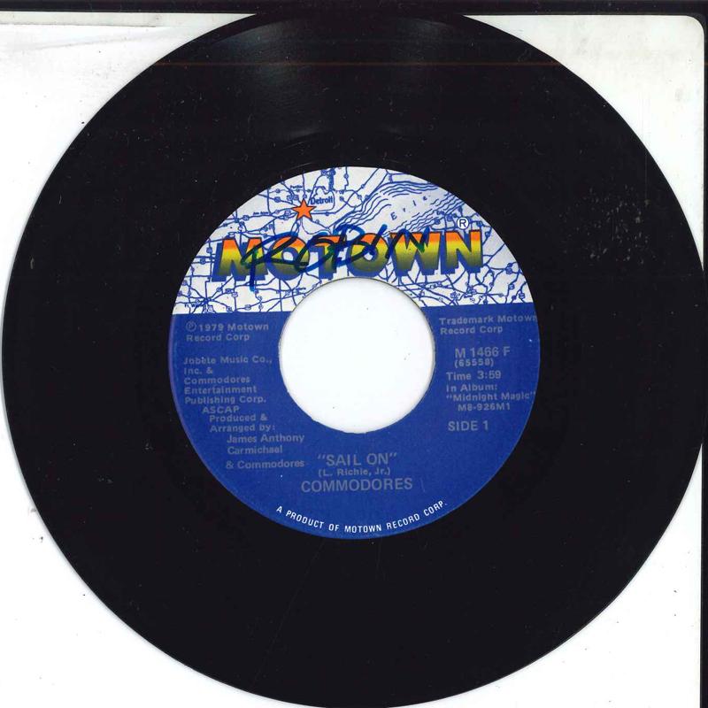 7inch Record COMMODORES - Sail On / Thumpin Music M1466F MOTOWN 1979 US Soul/Funk Used
7inch Record COMMODORES - Sail On / Thumpin Music M1466F MOTOWN 1979 US Soul/Funk Used