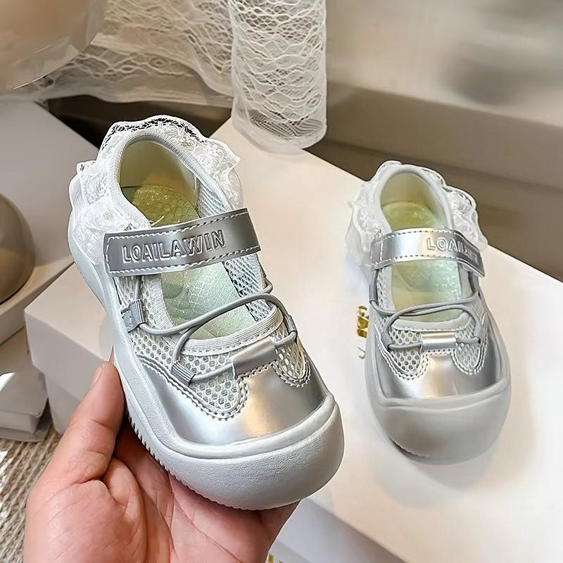 Summer Breathable Mesh Kids Casual Shoes for Girls Non-Slip Sole Toddler Beach Shoes with Lace Bordered Colorful Training Shoes 25 срібний
Summer Breathable Mesh Kids Casual Shoes for Girls Non-Slip Sole Toddler Beach Shoes with Lace Bordered Colorful Training Shoes 25 срібний