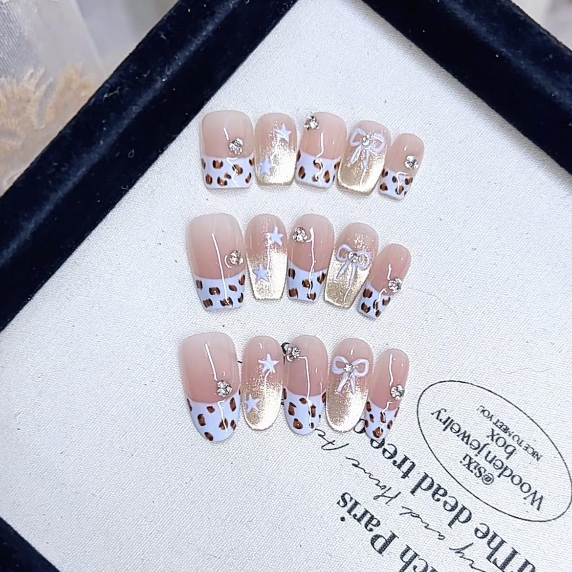 Hand-woven Armor, Milky Blue Leopard Print, Three-dimensional Hand-painted Butterfly Leopard Print, Cat Eye Pure Nail Art Patch extra small xs
Hand-woven Armor, Milky Blue Leopard Print, Three-dimensional Hand-painted Butterfly Leopard Print, Cat Eye Pure Nail Art Patch extra small xs