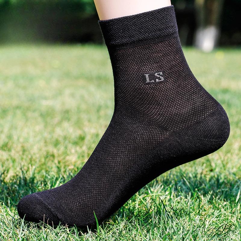 5 Pairs of Men s Summer Thin Cotton Mesh Breathable and Sweat Absorbing Tube Socks 5 Pairs чорний
5 Pairs of Men s Summer Thin Cotton Mesh Breathable and Sweat Absorbing Tube Socks 5 Pairs чорний