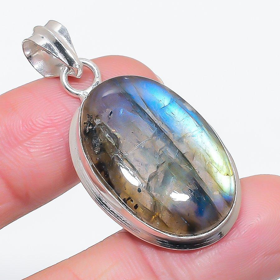 Лабрадорит Драгоценный Камень Ювелирная Подвеска из Стерлингового Серебра 925 пробы 1,77
Лабрадорит Драгоценный Камень Ювелирная Подвеска из Стерлингового Серебра 925 пробы 1,77