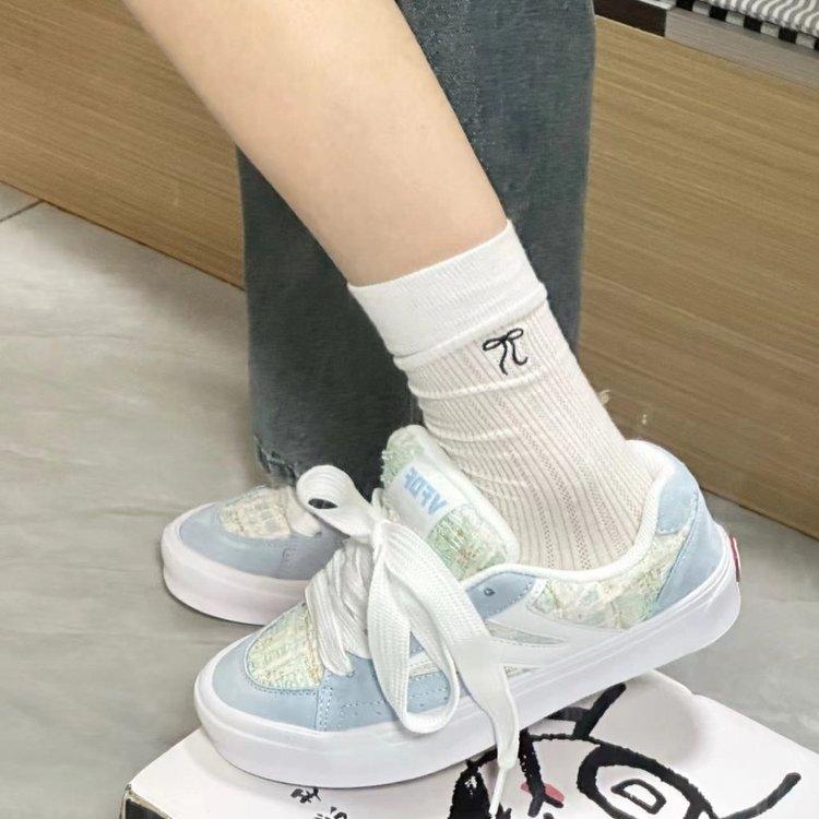 Высококачественные туфли из хлеба, отделанные мехом, синие туфли Xiaoxiangfeng в стиле ретро, женские туфли для отдыха на улице, универсальные повседневные туфли 40 синий
Высококачественные туфли из хлеба, отделанные мехом, синие туфли Xiaoxiangfeng в стиле ретро, женские туфли для отдыха на улице, универсальные повседневные туфли 40 синий