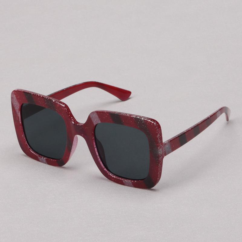 2026 Fashion Luxury Square Brand Designer Sunglasses Women Vintage Party Oversized Elegant Shades Glasses Trendy Top Sunglasses
2026 Fashion Luxury Square Brand Designer Sunglasses Women Vintage Party Oversized Elegant Shades Glasses Trendy Top Sunglasses