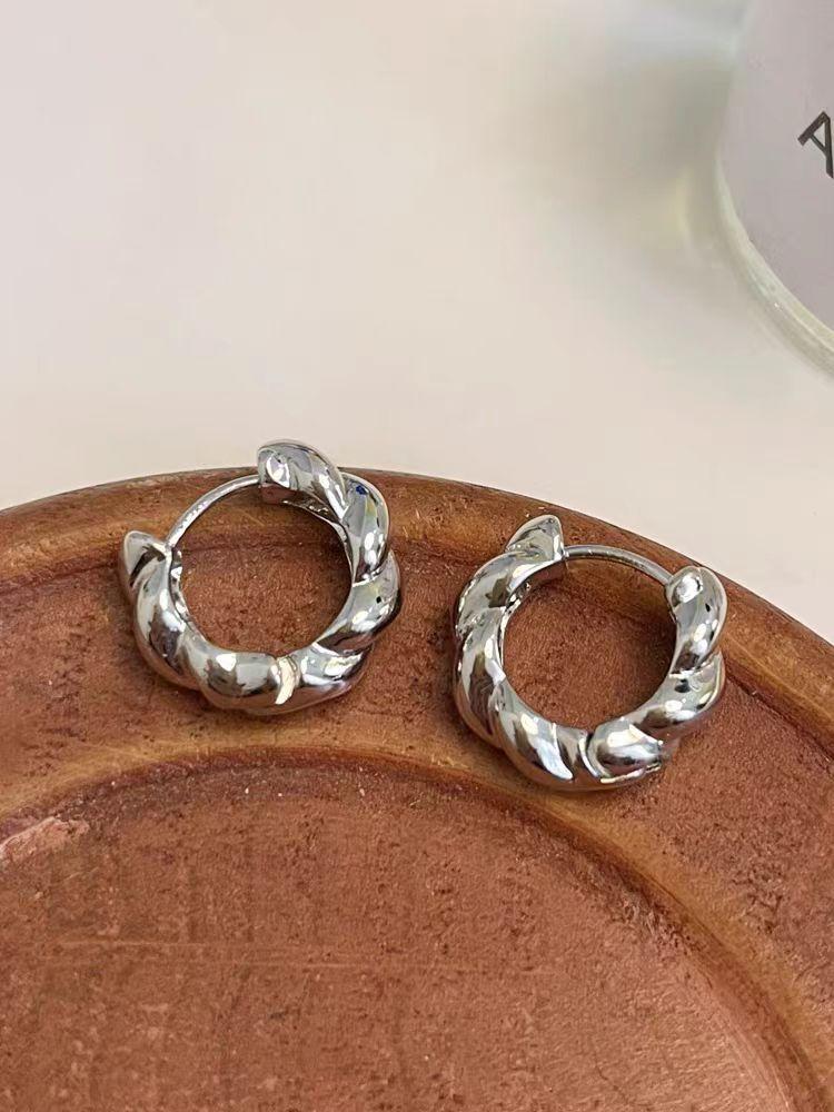 Premium Light Luxury Metal Twist Earrings, Niche Design Earrings, Earrings, Unique Stud Earrings, Earrings. срібний
Premium Light Luxury Metal Twist Earrings, Niche Design Earrings, Earrings, Unique Stud Earrings, Earrings. срібний