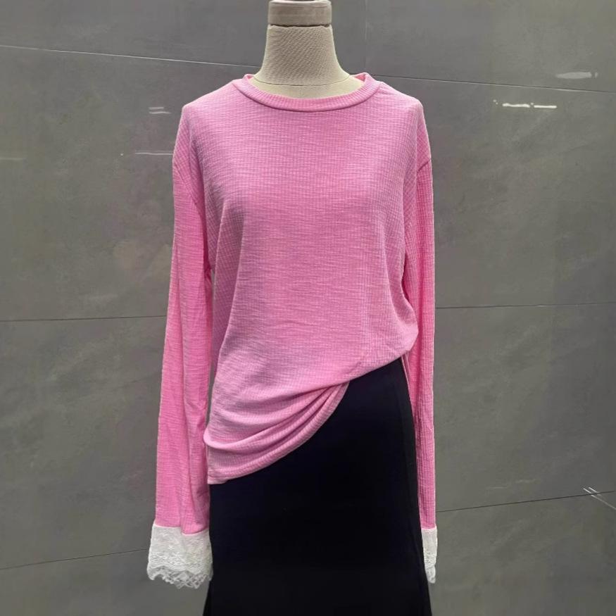 Korean Pink Lace Patchwork Bell Sleeve Top - Autumn/Winter Collection XXL (~68 kg)
Korean Pink Lace Patchwork Bell Sleeve Top - Autumn/Winter Collection XXL (~68 kg)
