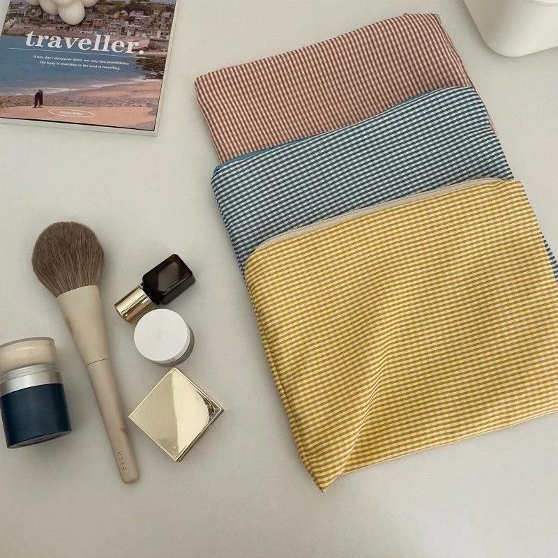 Travel Makeup Bag Portable Simple Pouch Cosmetic Bag for Women Plaid Makeup Bag Large Capacity Cotton Zipper Pouch Purse
Travel Makeup Bag Portable Simple Pouch Cosmetic Bag for Women Plaid Makeup Bag Large Capacity Cotton Zipper Pouch Purse