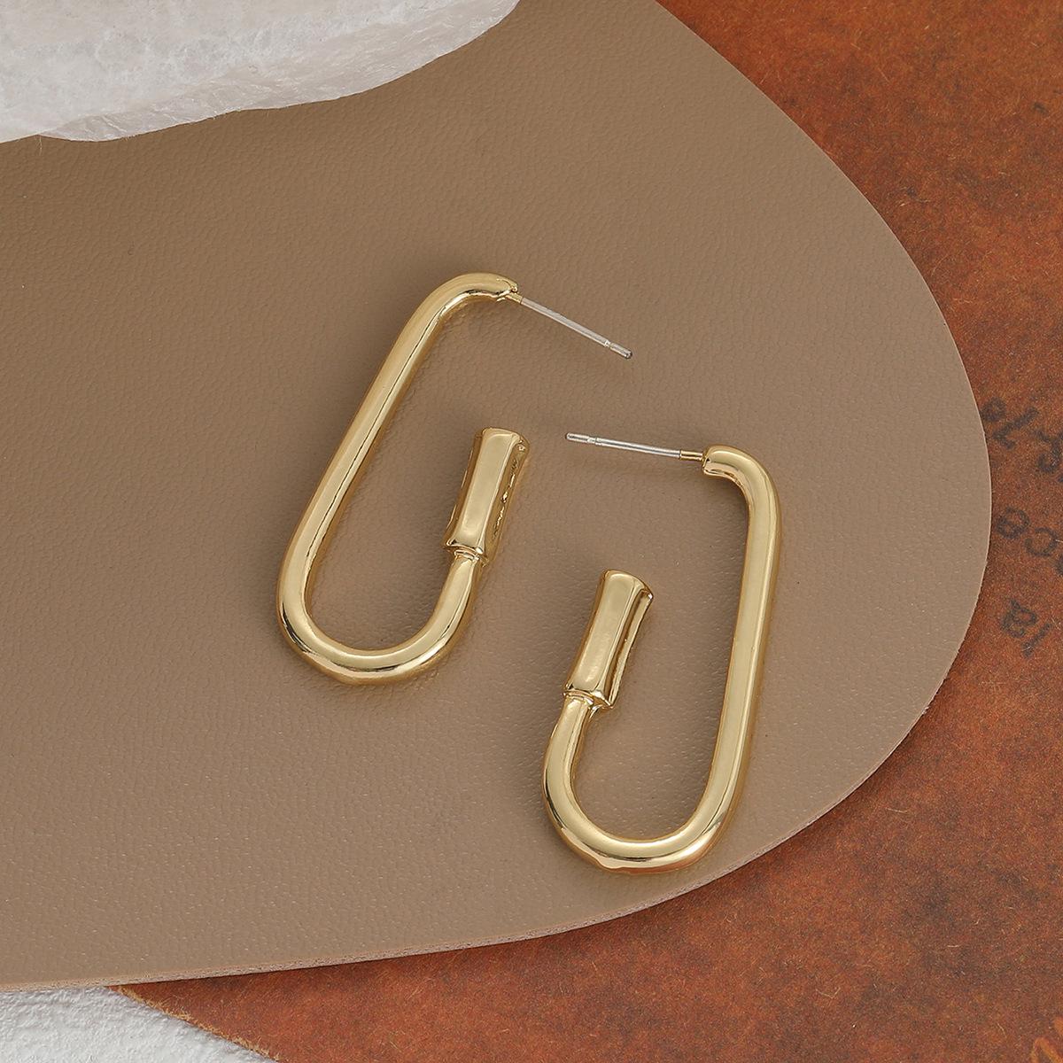 Geometric High-End French Light Luxury Hollow Earrings for Women золотой
Geometric High-End French Light Luxury Hollow Earrings for Women золотой