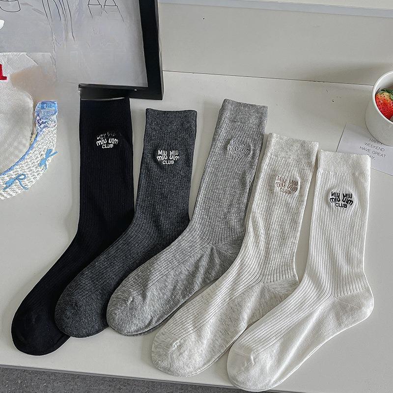 Long Pile Socks for Girls Spring and Autumn Cotton Socks, Breathable, Solid Color, Simple and Commuting Mid-calf Socks 1 pair чёрный
Long Pile Socks for Girls Spring and Autumn Cotton Socks, Breathable, Solid Color, Simple and Commuting Mid-calf Socks 1 pair чёрный