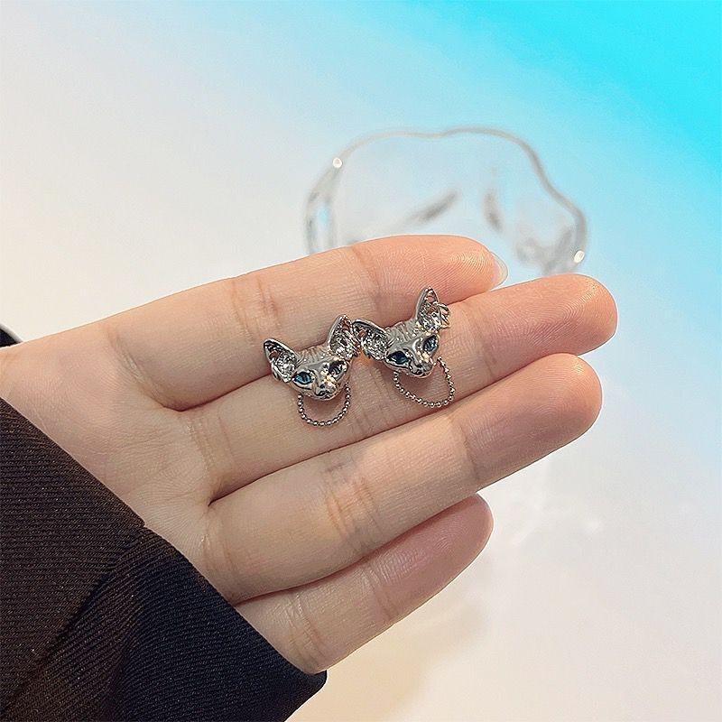 1 пара панк винтажных сережек-гвоздиков в виде кошки-сфинкса, креативные серьги серебряного цвета для женщин и девочек, модные ювелирные изделия серебряный
1 пара панк винтажных сережек-гвоздиков в виде кошки-сфинкса, креативные серьги серебряного цвета для женщин и девочек, модные ювелирные изделия серебряный