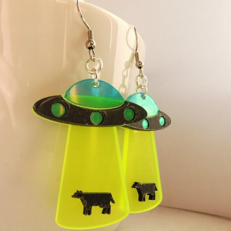 UFO Alien Space Acrylic Embossed Women s Hook Earrings Mars Lunar Explorer Charm Eardrop Spacecraft Kidnappes Cattle
UFO Alien Space Acrylic Embossed Women s Hook Earrings Mars Lunar Explorer Charm Eardrop Spacecraft Kidnappes Cattle