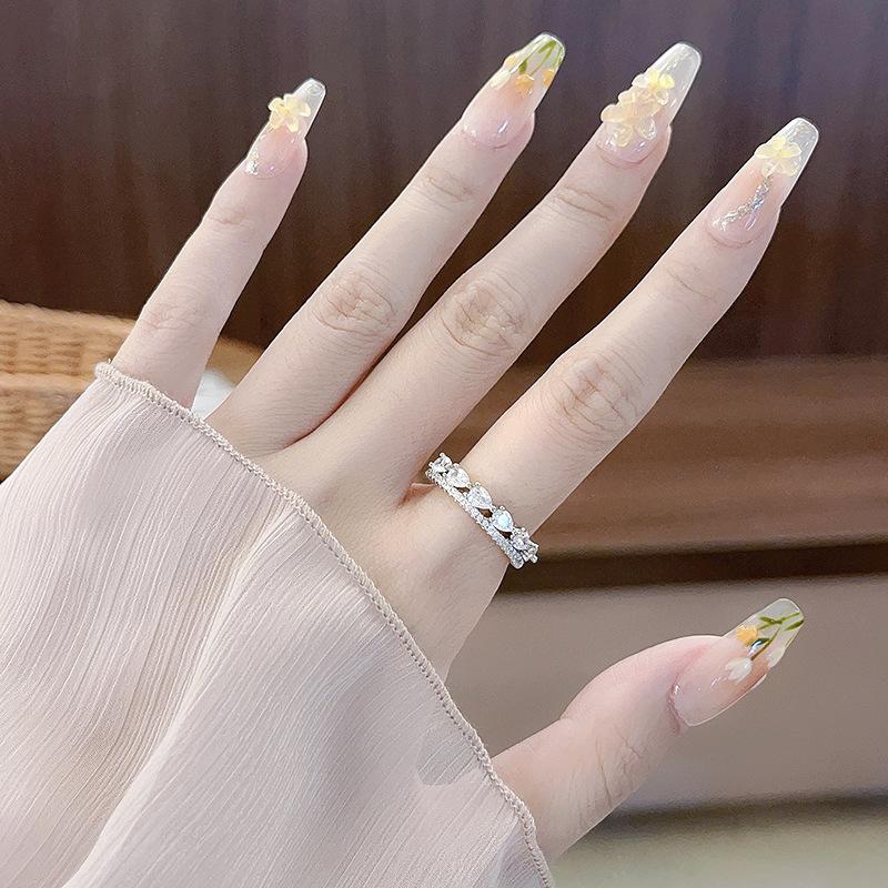Full Diamond Zircon Ring Women S Niche Design Sense Light Luxury High Sense Opening Adjustable Fashion Ring Jewelry Adjustable opening
Full Diamond Zircon Ring Women S Niche Design Sense Light Luxury High Sense Opening Adjustable Fashion Ring Jewelry Adjustable opening