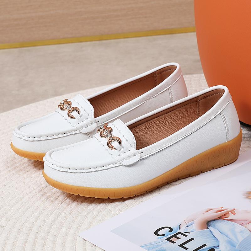 Модные новые женские туфли-одинарки на мягкой подошве, легкие кожаные лоферы для ленивых, удобные для улицы, для ходьбы, нескользящие, повседневные, для вождения 41 белый
Модные новые женские туфли-одинарки на мягкой подошве, легкие кожаные лоферы для ленивых, удобные для улицы, для ходьбы, нескользящие, повседневные, для вождения 41 белый