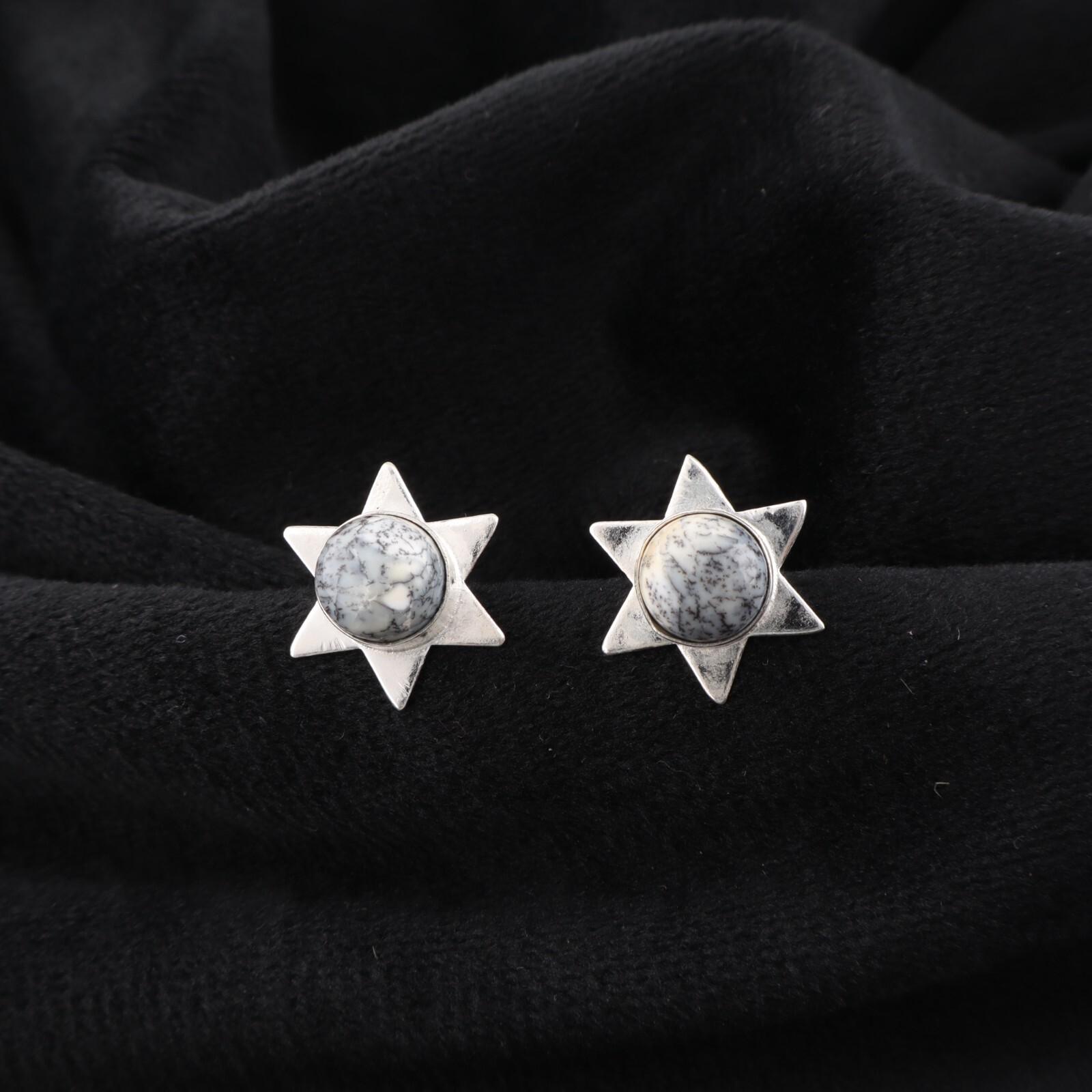 Natural Dendritic Opal Gemstone 925 Sterling Silver Jewelry Stud Earrings 0.44 EE-175-29
Natural Dendritic Opal Gemstone 925 Sterling Silver Jewelry Stud Earrings 0.44 EE-175-29